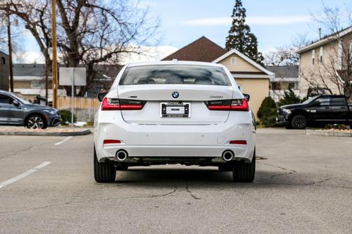 2026 BMW 330 xDrive NA