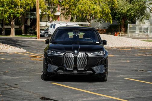 2025 BMW iX xDrive50