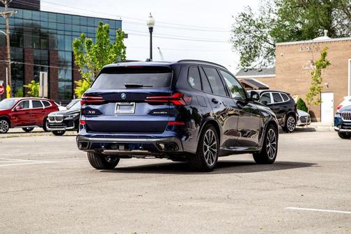 Tanzanite Blue II Metallic 2026 BMW X5 PHEV xDrive50e