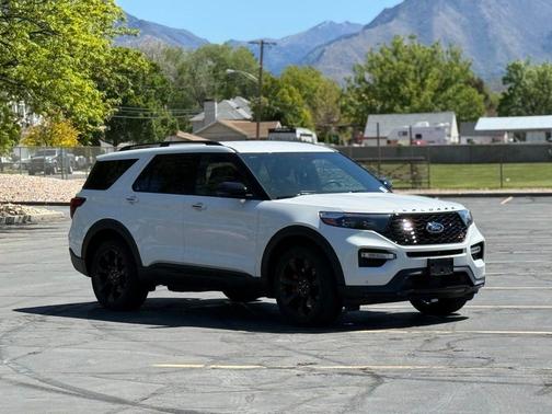 Star White Metallic Tri-Coat 2023 Ford Explorer ST