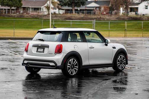 2022 MINI Hardtop Cooper