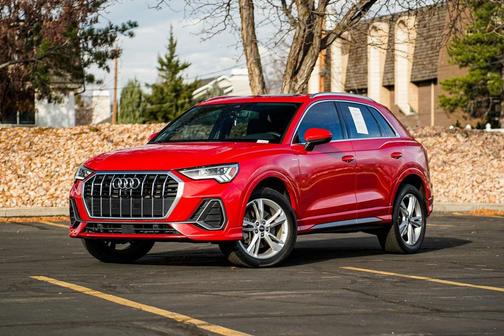 2024 Audi Q3 45 S line Premium Plus