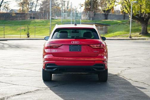 2024 Audi Q3 45 S line Premium Plus