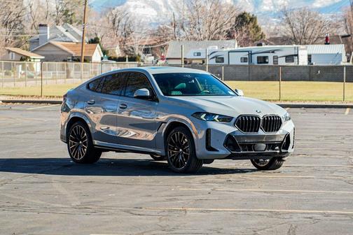 2025 BMW X6 xDrive40i