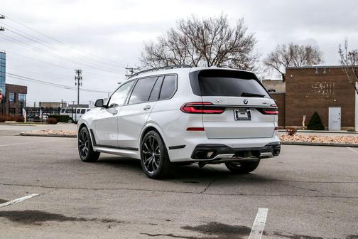 2026 BMW X7 xDrive40i