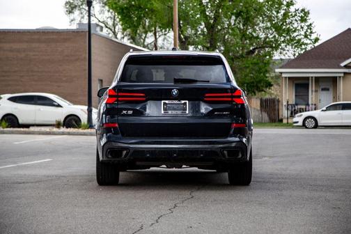 Carbon Black 2026 BMW X5 xDrive40i