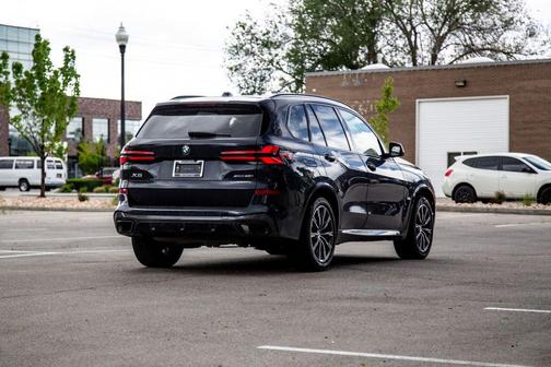 Carbon Black 2026 BMW X5 xDrive40i