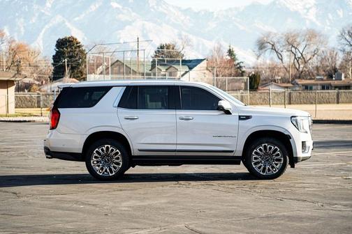 2023 GMC Yukon Denali Ultimate