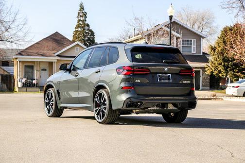 2026 BMW X5 M60i