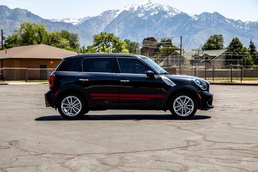 Black Metallic 2015 MINI Countryman Cooper