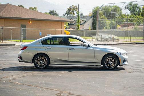 2019 BMW 330 xDrive