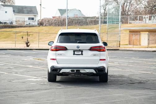 2022 BMW X5 PHEV xDrive45e