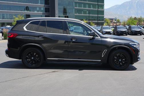 Black Sapphire Metallic 2019 BMW X5 xDrive40i
