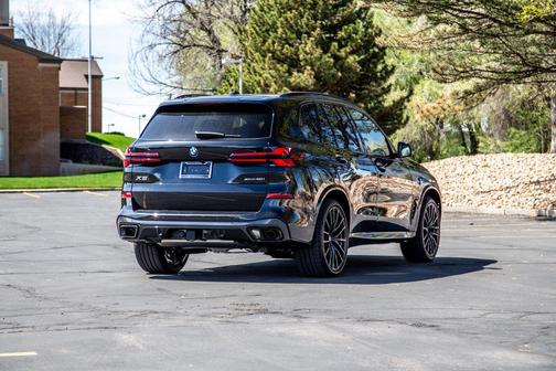 Black Sapphire Metallic 2026 BMW X5 xDrive40i