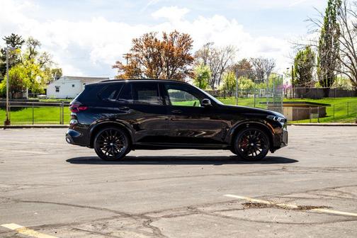 Black Sapphire Metallic 2026 BMW X5 xDrive40i