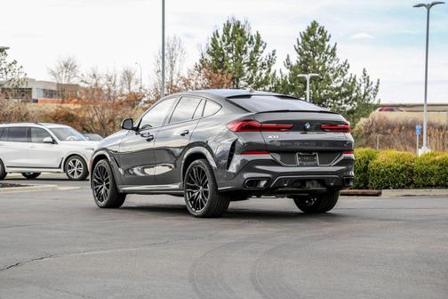Dravit Grey Metallic 2026 BMW X6 xDrive40i