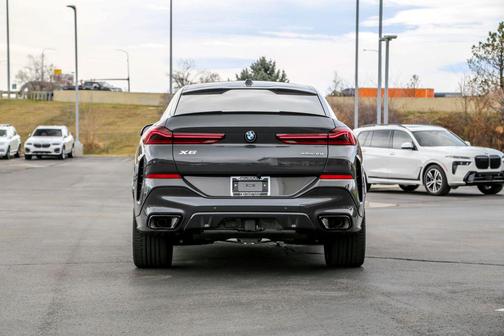 Dravit Grey Metallic 2026 BMW X6 xDrive40i
