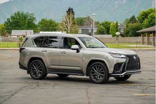 2022 Lexus LX 600 Base