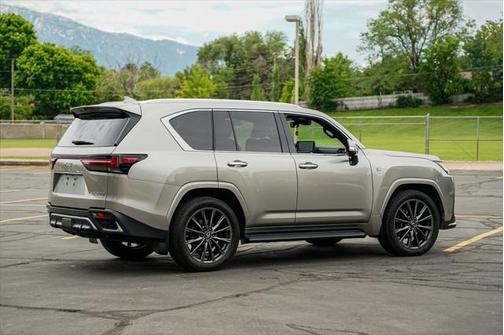 2022 Lexus LX 600 Base
