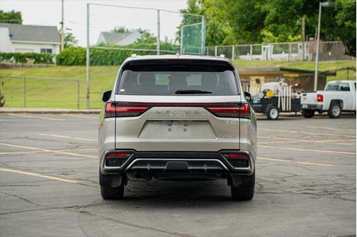 2022 Lexus LX 600 Base