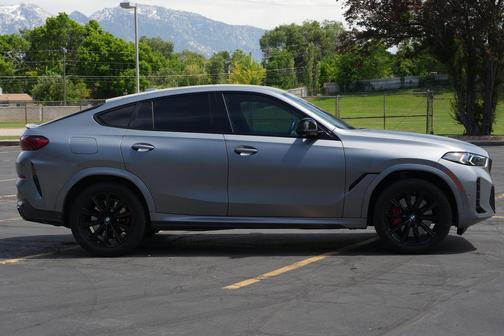 Skyscraper Grey Metallic 2024 BMW X6 M60i