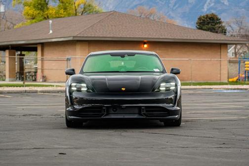 2023 Porsche Taycan Turbo