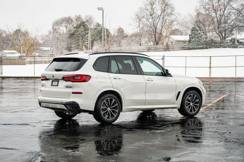 2023 BMW X5 M50i