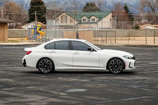 2025 BMW M340 xDrive