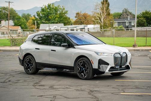 2025 BMW iX xDrive50