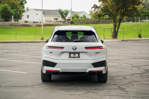 2025 BMW iX xDrive50
