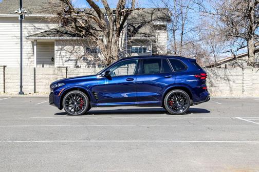 2026 BMW X5 M60i