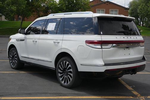 Pristine White Metallic Tri-Coat 2022 Lincoln Navigator Black Label