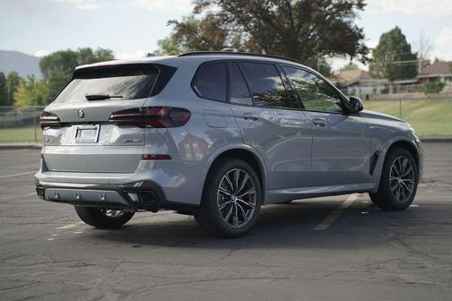 Grey 2026 BMW X5 xDrive40i