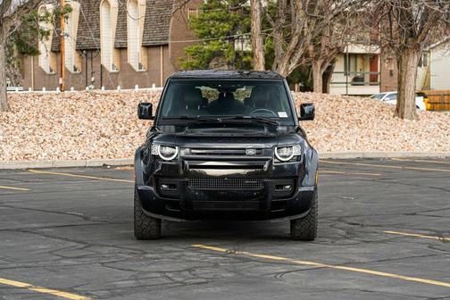 2023 Land Rover Defender 130 X-Dynamic SE