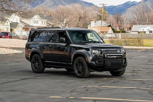 2023 Land Rover Defender 130 X-Dynamic SE
