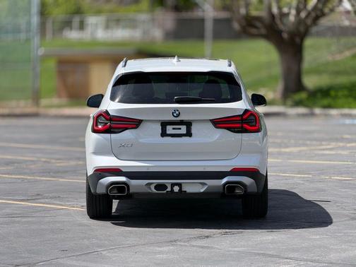 Mineral White Metallic 2024 BMW X3 xDrive30i