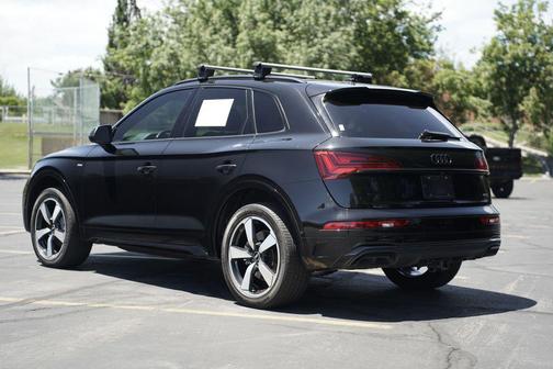 Mythos Black Metallic 2023 Audi Q5 45 S line Prestige