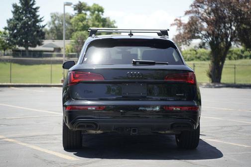 Mythos Black Metallic 2023 Audi Q5 45 S line Prestige