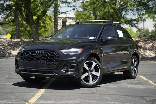 Mythos Black Metallic 2023 Audi Q5 45 S line Prestige