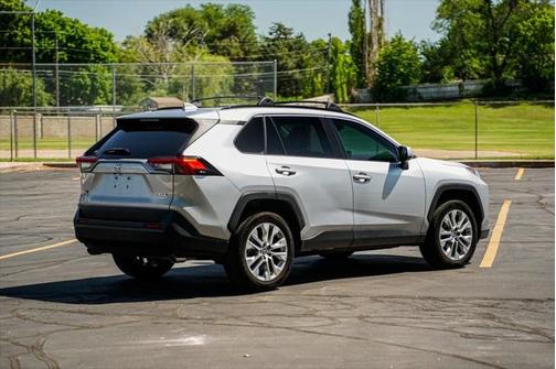 2020 Toyota RAV4 XLE Premium