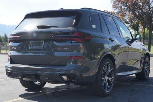Dravit Grey Metallic 2026 BMW X5 PHEV xDrive50e
