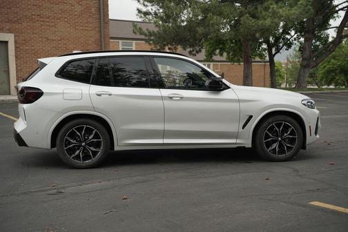 Mineral White Metallic 2023 BMW X3 M40i