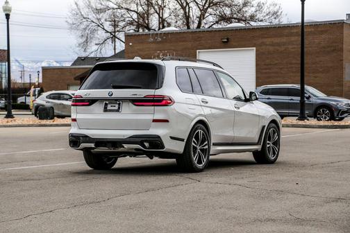 2026 BMW X7 xDrive40i