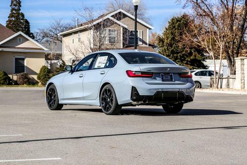 2026 BMW 330 xDrive NA