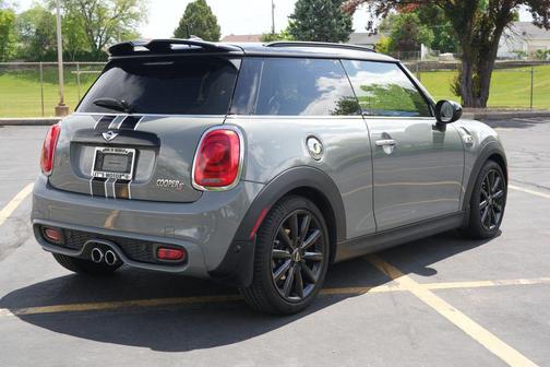 Gray Metallic 2018 MINI Hardtop Cooper S