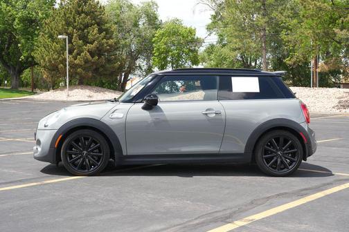 Gray Metallic 2018 MINI Hardtop Cooper S