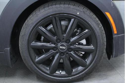 Moonwalk Grey Metallic 2018 MINI Hardtop Cooper S