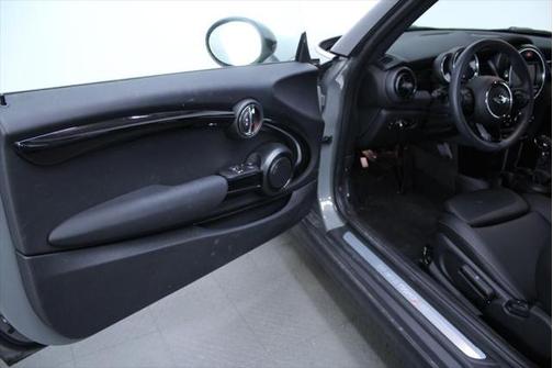 Moonwalk Grey Metallic 2018 MINI Hardtop Cooper S