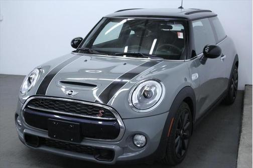 Moonwalk Grey Metallic 2018 MINI Hardtop Cooper S
