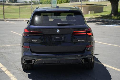 Carbon Black Metallic 2025 BMW X5 xDrive40i